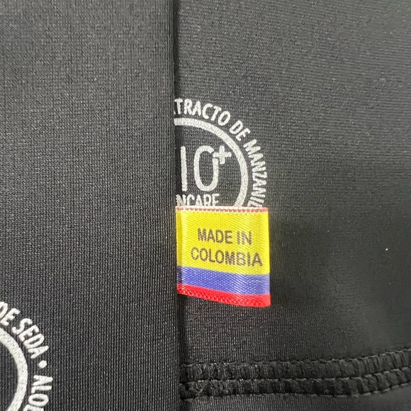 NWT Cysm Colombia Top  Body Shaper Bio Skincare Size Medium - Picture 11 of 13
